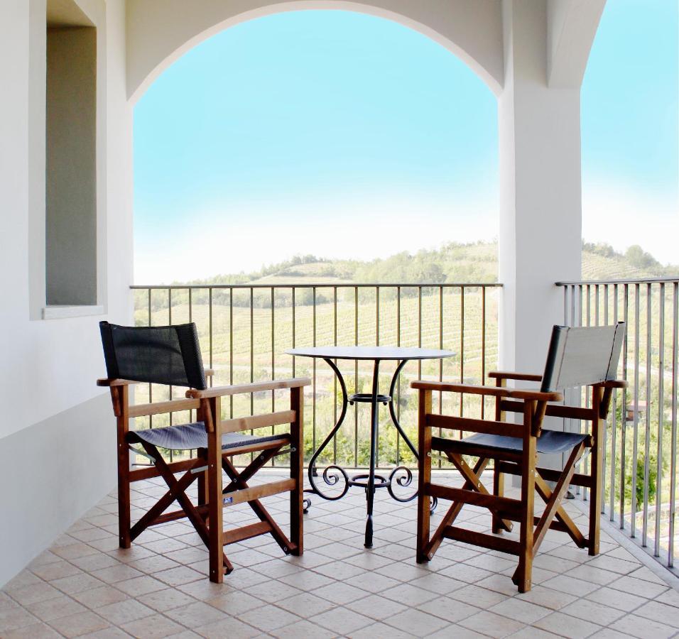 Villa Rocco Country House 오짜노 몬페라토 외부 사진