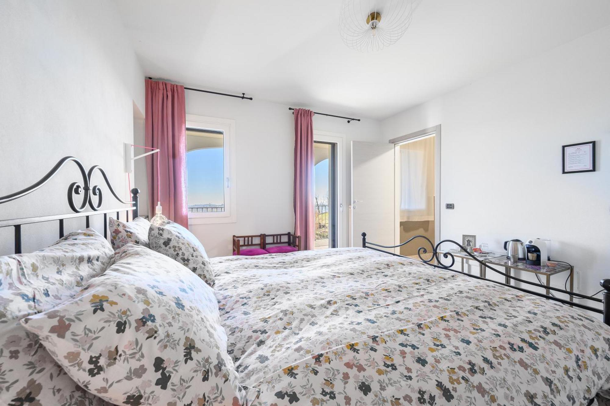 Villa Rocco Country House 오짜노 몬페라토 외부 사진